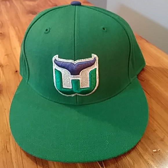 whalers fitted hat